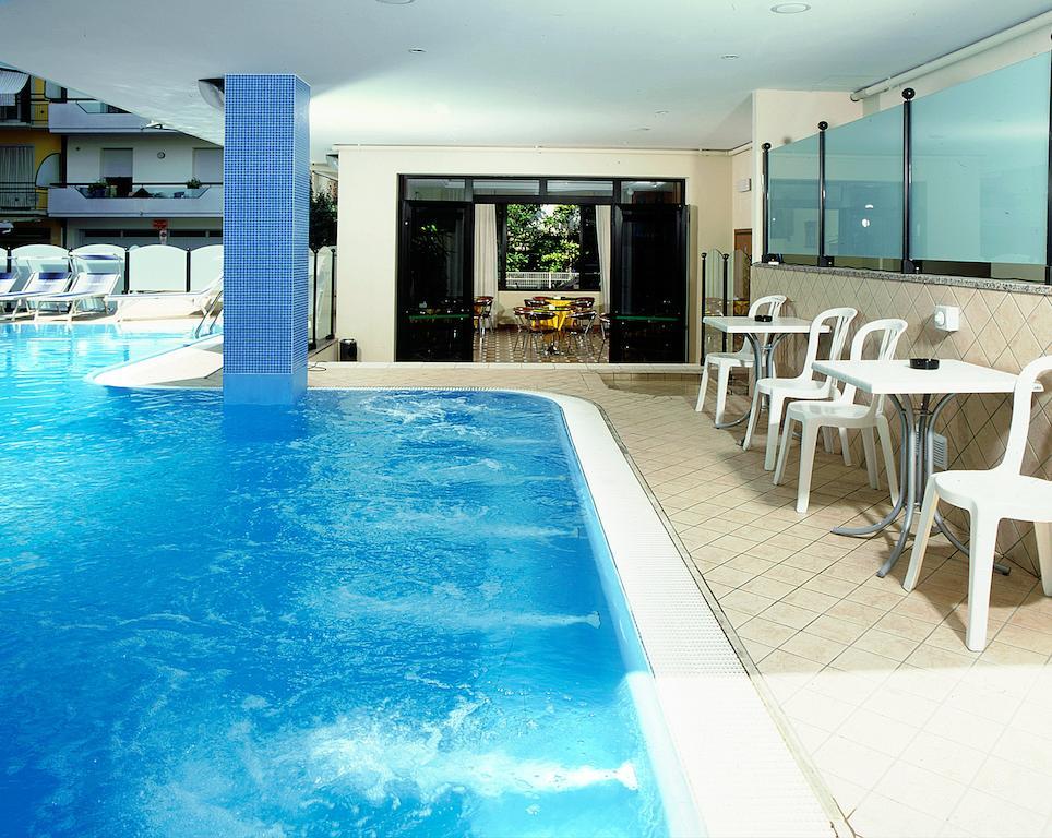 Handy Sea Cattolica Luaran gambar